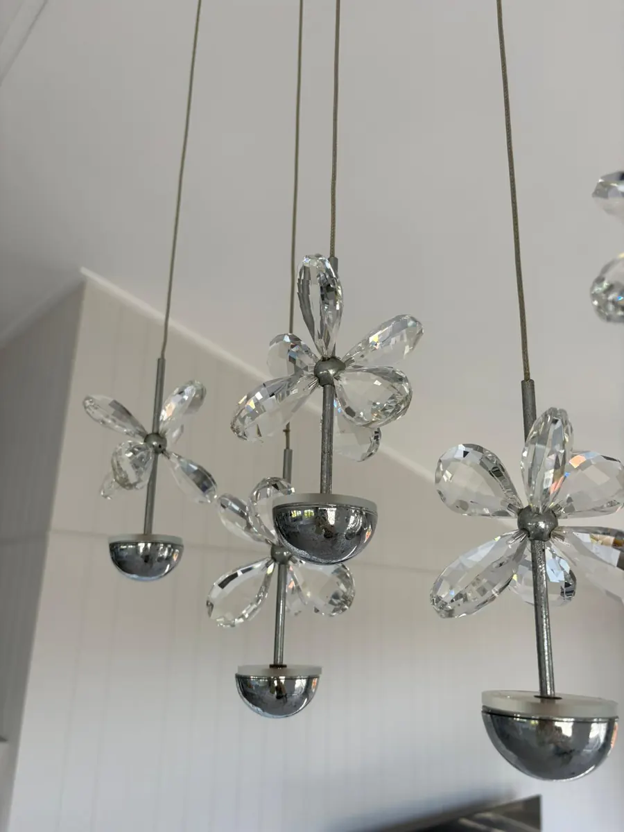 Crystal chandelier after cleaning